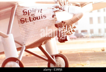 The Spirit of St. Louis, geflogen von Charles Lindbergh, absolvierte 1927 den ersten transatlantischen Soloflug. Es ist nach wie vor eines der legendärsten Flugzeuge der Luftfahrtgeschichte. Stockfoto