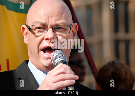 Steve Gillan, Generalsekretär des Vereins Gefängnis Offiziere (2014) anlässlich eines London-Protests Stockfoto