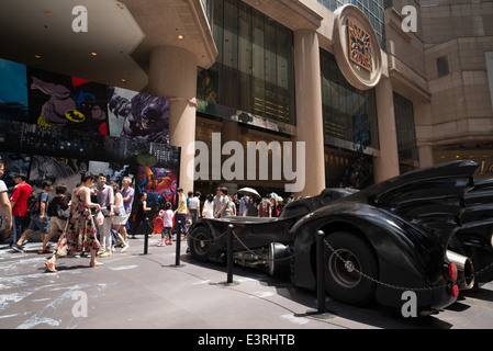 Ein Batman-Ausstellung mit Modellen und 3d Kunst am Times Square Shopping Centre in Causeway Bay Stockfoto