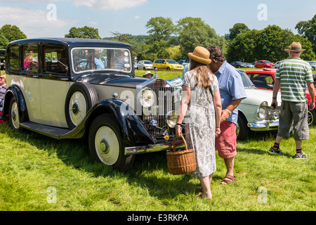 21. Juni 2014. East Devon, England. Eine Fete/Gartenparty ein Country House in East Devon angezogen diese 1933 20/25 Rolls-Royce Stockfoto