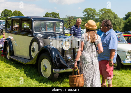 21. Juni 2014. East Devon, England. Eine Fete/Gartenparty ein Country House in East Devon angezogen diese 1933 20/25 Rolls-Royce Stockfoto