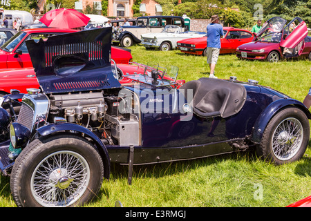 21. Juni 2014 East Devon, England.  Ein Aston Martin 2 Liter Geschwindigkeit Oldtimer aus der Zeit des Krieges vor. DLB 538 auf einen Sommer Fete. Stockfoto