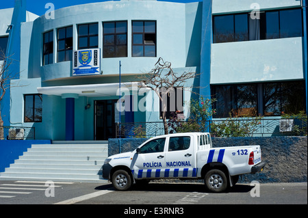 Eine Straßenansicht in Mindelo, die einzige Stadt auf der Insel Sao Vicente, Kap Verde. Stockfoto