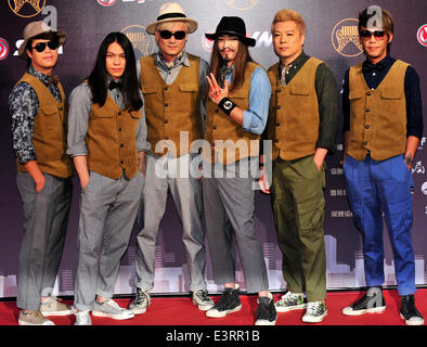 Taipeh. 28. Juni 2014. Mitglieder der Band "der Vorsitzende" besuchen die Preisverleihung des 25. Golden Melody Awards in Südost-China Taiwan, Taipei 28. Juni 2014. © Wu Ching-Teng/Xinhua/Alamy Live-Nachrichten Stockfoto