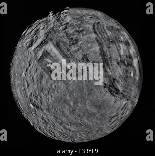 Dieses Bild zeigt die 1977 gestartete Raumsonde Voyager 2 der NASA. Die Voyager 2 ist Teil des Voyager-Programms und bleibt eines der am weitesten entfernten Raumfahrzeuge der Erde und liefert wichtige Daten über die äußeren Planeten und den interstellaren Raum. Stockfoto