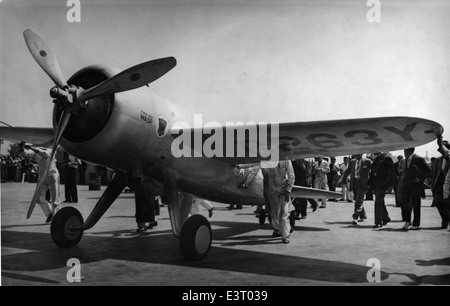 Der Laird-Turner 14 (LTR-14), auch bekannt als Turner Racer, ist in diesem Bild aus der Charles M. Daniels Collection zu sehen. Das Flugzeug, ausgestattet mit einem Pratt & Whitney R-1830 Twin Wasp-Motor, nahm in den 1930er Jahren an Luftrennen Teil und zeigte seine hohe Geschwindigkeit bei Wettkämpfen in der Luftfahrt. Stockfoto