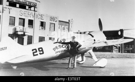 Ein historisches Foto aus der Charles M. Daniels-Kollektion, das das E.M. Laird LTR-14 Luftsportflugzeug zeigt. Der LTR-14, bekannt als Laird Turner Racer, war ein legendärer Rennfahrer im goldenen Zeitalter des Luftsports, der für Hochgeschwindigkeitsrennen entwickelt wurde. Stockfoto