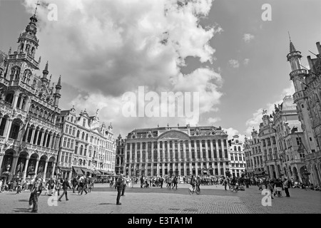 Brüssel, Belgien - 15. Juni 2014: Die wichtigsten quadratische Grote Markt Stockfoto