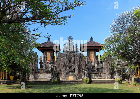 Pura Maduwe Karang, ein Tempel im Norden Balis in Kubutambahan, widmet sich die Götter der Erde und Pflanzen. Stockfoto