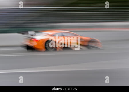 Nürnberg, Deutschland. 29. Juni 2014. Britischer Fahrer Jamie Green (Audi Sport Team Rosberg) in Aktion in seinem Audi RS 5 während der DTM, Deutsche Tourenwagen Masters Rennen auf dem Norisring in Nürnberg, 29. Juni 2014. Foto: DANIEL KARMANN/Dpa/Alamy Live News Stockfoto