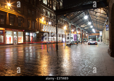 Glasgow Central Station in der Nacht Stockfoto