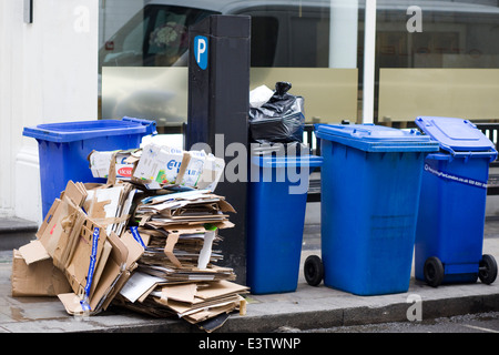 Recycling auf den Straßen von London Stockfoto