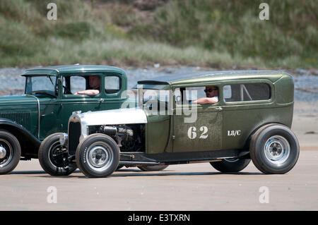 Pendine Sands, UK. 29. Juni 2014. Vintage Hot Rod Association - Hot Rod Rennen im Pendine Sands in Carmarthenshire im Südwesten von Wales. Bildnachweis: Phil Rees/Alamy Live-Nachrichten Stockfoto