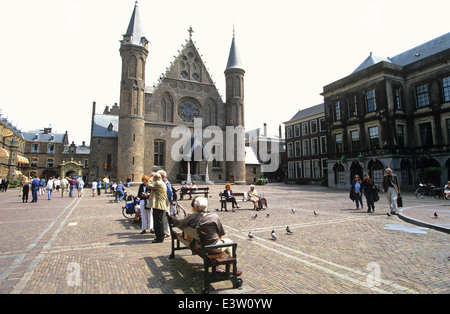 Der Innenhof des Parlaments (Binnenhof) und The Hall of Knights (Ridderzaal), den Haag, Holland. Stockfoto