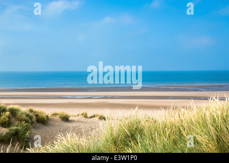 Blick auf Sanddünen in Camber Sands, Sussex, Großbritannien Stockfoto
