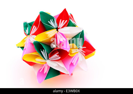 Blume Origami Papier auf weißem Hintergrund Stockfoto