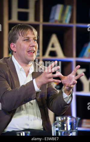 Chris Lintott in The Cosmic Tourist Diskussion bei Hay Festival 2014 © Jeff Morgan Stockfoto