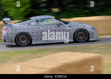 Nissan GTR Nismo am Goodwood Festival der Geschwindigkeit Racing den Hügel hinauf rennen Klettern Kurs Stockfoto