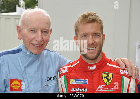 John Surtees mit Sam Bird Am Goodwood Festival der Geschwindigkeit. Rennfahrer. Legendären Formel 1-Grand Prix Racing Fahrer Stockfoto