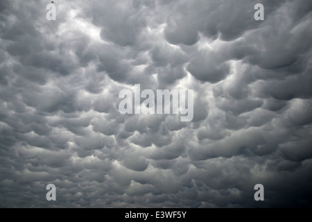 Mammatus Wolken über Nebraska entlang der Interstate 80 Stockfoto