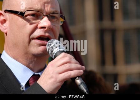 Steve Gillan, Generalsekretär des Vereins Gefängnis Offiziere (2014) anlässlich eines London-Protests Stockfoto