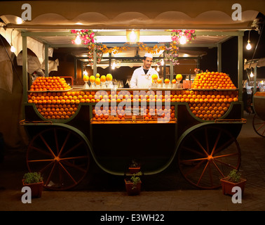 Saft-Stand in Marrakesch oder Marrakech, Marokko Stockfoto