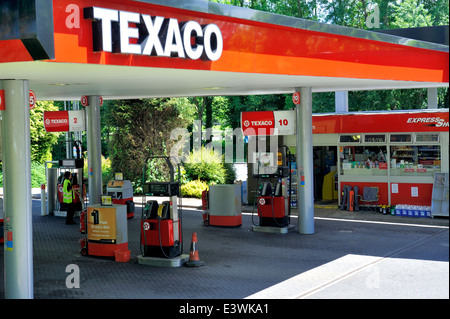 Texaco-Tankstelle Service. Straße Koch Ltd Autobahnraststätten M4 Junction 49 Wales, UK Stockfoto