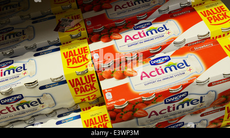 Actimel Joghurt drink Stockfoto