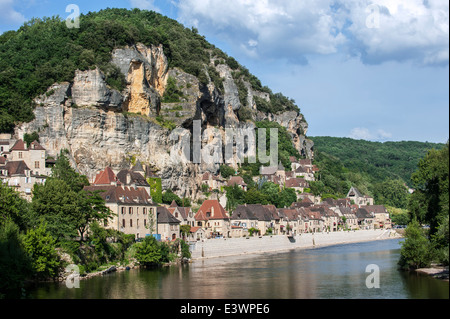 Das mittelalterliche Dorf La Roque-Gageac und der Dordogne, Perigord, Aquitanien, Frankreich Stockfoto