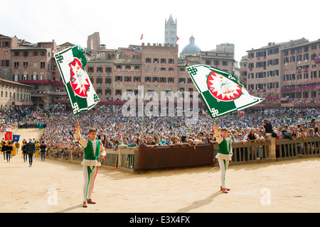 Contrada der Gans, historischer Festzug, Palio von Siena, Siena, Toskana, Italien, Europa Stockfoto