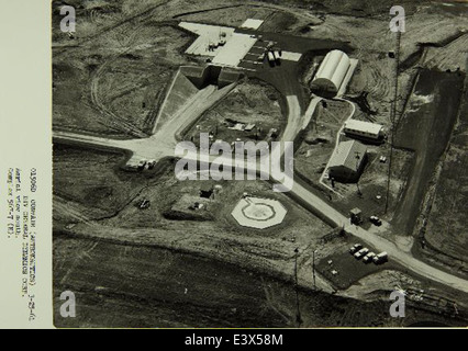 Dieses Foto zeigt die Anlagen Convair und General Dynamics, einschließlich ihrer Beteiligung an der Produktion von Atlas-Raketen und Luft- und Raumfahrttechnologien. Diese Unternehmen spielten eine zentrale Rolle bei der US-Verteidigung und der Weltraumforschung. Stockfoto