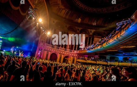 Detroit, Michigan, USA. 30. Juni 2014. NEON TREES Durchführung auf der "Pop-Psychologie" Tour in The Fillmore in Detroit, MI am 29. Juni 2014 Credit: Marc Nader/ZUMA Wire/ZUMAPRESS.com/Alamy Live News Stockfoto