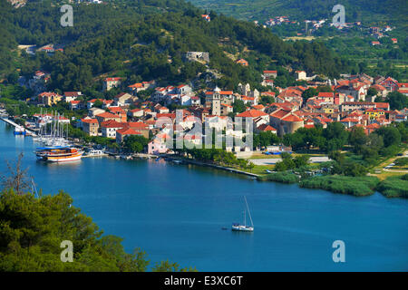 Stadtbild von Skradin, Fluss Krka, Dalmatien, Kroatien Stockfoto