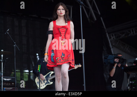 Westport House, Westport, Irland, 29. Juni 2014, Sophie Ellis Bexter spielt live auf dem Westport-Festival am 29. Juni Stockfoto