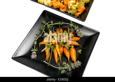 Glasierte Karotten ist eine köstliche Beilage zu einer Mahlzeit Stockfoto