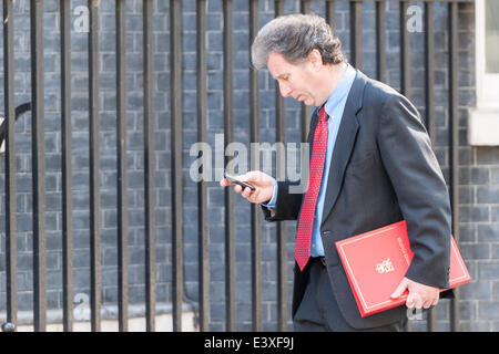 Downing Street, London, UK. 1. Juli 2014. Minister kommen in der Downing Street in London für die wöchentlichen Kabinettssitzung. Auf dem Bild: OLIVER LETWIN MP - Minister für die Regierungspolitik. Bildnachweis: Lee Thomas/Alamy Live-Nachrichten Stockfoto