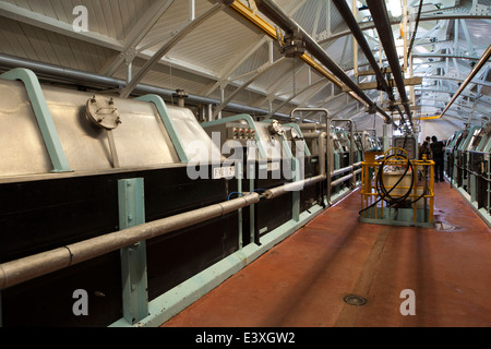 UK England, Suffolk, Bury St Edmunds, Greene King Brewery innere Gärung Schiffe Stockfoto