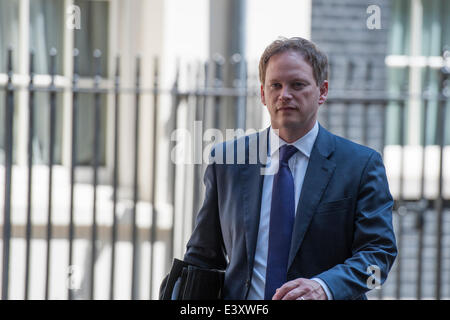 Downing Street, London, UK. 1. Juli 2014. Für die wöchentlichen Kabinettssitzung besuchen Minister Downing Street in London. Im Bild: GRANT SHAPPS MP - Minister ohne Geschäftsbereich. Bildnachweis: Lee Thomas/Alamy Live-Nachrichten Stockfoto