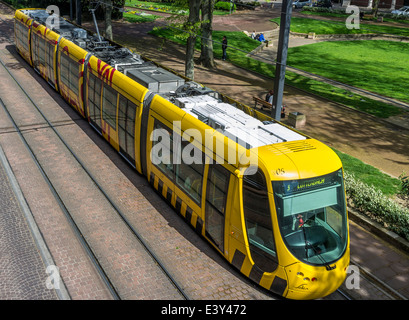 Gelbe tram Mulhouse Elsass Frankreich Frankreich Stockfoto