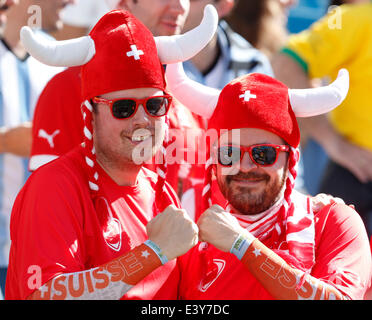 Sao Paulo, Brasilien. 1. Juli 2014. Schweizer Fans posieren während einer Runde von 16 Spiel zwischen Argentinien und der Schweiz 2014 FIFA World Cup im Stadion Arena de Sao Paulo in Sao Paulo, Brasilien, auf 1. Juli 2014. Bildnachweis: Wang Lili/Xinhua/Alamy Live-Nachrichten Stockfoto