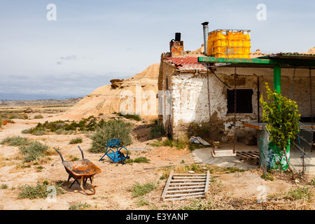 Altes Haus in Bardenas Reales in Navarra Stockfoto