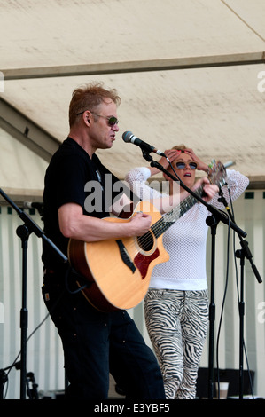 Andy Wickett und Weltdienst Trennbalken Leamington Friedensfest Stockfoto