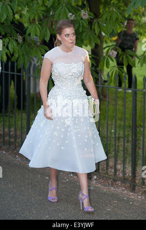 London, UK. 1. Juli 2014. Prinzessin Beatrice kommt auf dem Serpentine Gallery-Sommerfest am Dienstag, 1. Juli 2014 in Kensington Gardens statt. Bildnachweis: Heloise/Alamy Live-Nachrichten Stockfoto