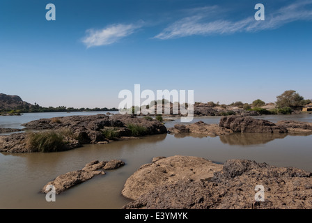 Felsen und Fluss am sechsten Katarakt, Nord-Sudan Stockfoto