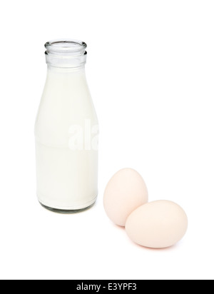 Eiern und Flasche Milch mit Beschneidungspfad Stockfoto