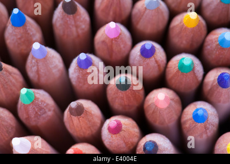 Draufsicht der bunt-Stifte Stockfoto
