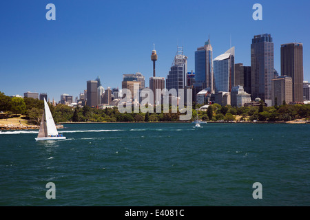 Sydney Skyline aus der Manly Fähre gesehen Stockfoto