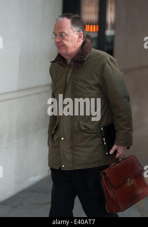 Anreise für Andrew Marr Show und allgemeine Ankünfte im BBC Television Centre.  Mitwirkende: Vincent de Rivaz wo: London, Vereinigtes Königreich bei: 8. Dezember 2013 Stockfoto