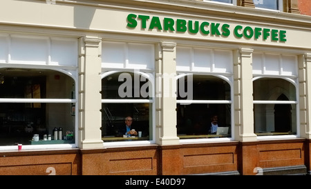 Starbucks Kaffee England UK Stockfoto