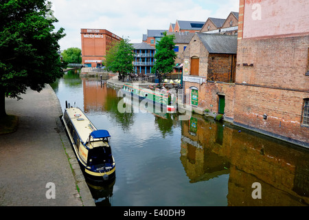 Narrowboats auf Nottingham Canal Waterfront Stadtviertel City centre England UK Stockfoto